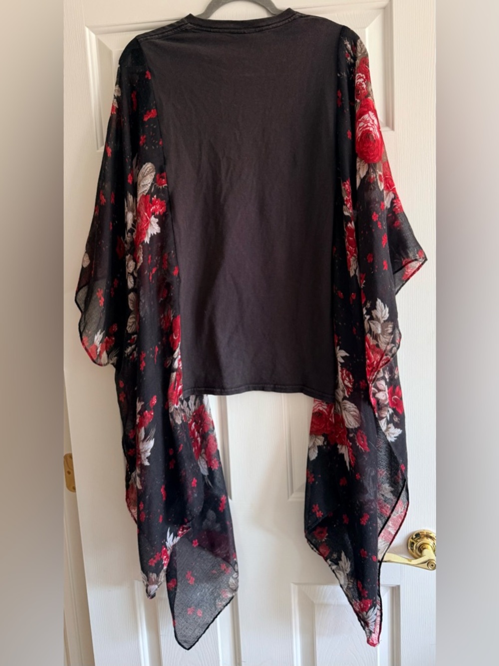 Upcycled Goth Grunge LEGENDS NEVER DIE Skull Roses Poncho Tee Flowy Sleeves OSFM - Picture 3 of 4